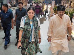 ‘এখন দামী শাড়ি পরি না’, আর্জেন্টিনার নীল-সাদা জার্সি গায়ে নন্দনে অগ্নিমিত্রা
