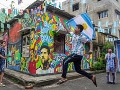 বিশ্বকাপ ফাইনালের আগে আর্জেন্টিনার সমর্থনে কলকাতার ছেলে। (ছবি সৌজন্যে পিটিআই)