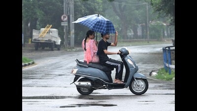 6 mm of rain recorded; mercury expected to fall by 6°C. (HT PHOTO) 6 mm of rain recorded; mercury expected to fall by 6°C. (HT PHOTO)