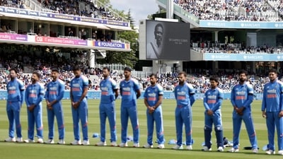 India players stand for a minute of silence in tribute to Garfield Sobers who passed away a couple of days ago. (AP)
