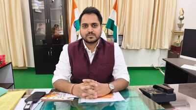 District magistrate Charchit Gaur confirmed that the administration has prioritised these areas following consultations with BSNL. (HT)