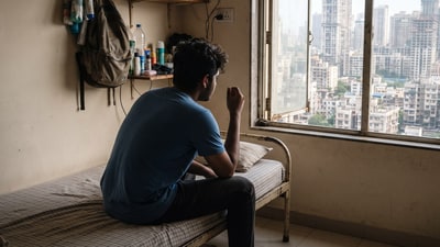A Mumbai intern said high rent had forced him to rely on his parents despite earning ₹40,000 a month. (Representational image/Gemini AI generated) A Mumbai intern said high rent had forced him to rely on his parents despite earning ₹40,000 a month. (Representational image/Gemini AI generated)