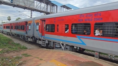 ప్రత్యేక రైళ్లు ప్రత్యేక రైళ్లు