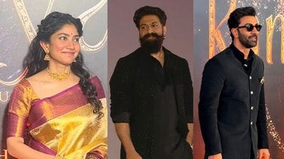 రామాయణం ట్రైలర్ రిలీజ్.. ఈవెంట్లో రణ్బీర్ కపూర్, సాయి పల్లవిల నటనపై రావణుడు యశ్ కామెంట్స్ రామాయణం ట్రైలర్ రిలీజ్.. ఈవెంట్లో రణ్బీర్ కపూర్, సాయి పల్లవిల నటనపై రావణుడు యశ్ కామెంట్స్