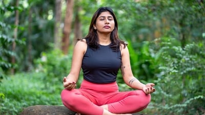 Here's how yoga can ease social media comparison fatigue. (Pexel) Here's how yoga can ease social media comparison fatigue. (Pexel)