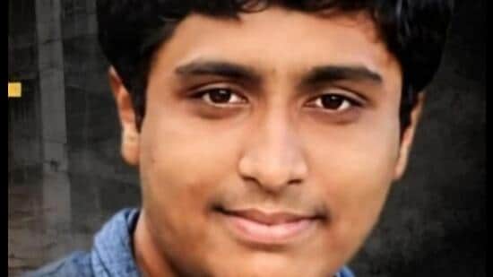 Contractor held after crane crash killed 21-yr-old