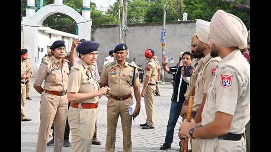 Khanna police in action near schools during a CAS operation. (HT File)