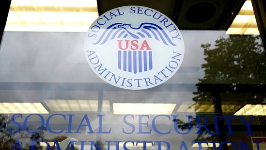 Should you take Social Security at 62? Experts explain why (AP Photo/Nam Y. Huh, File)