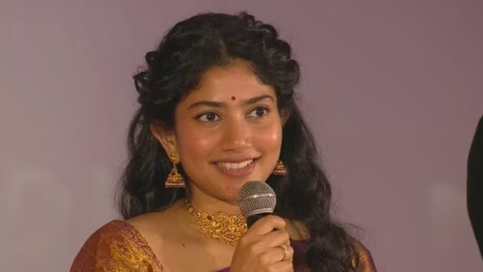 সীতা হতে নিজেকে পবিত্র রাখার চেষ্টা করতেন সাই