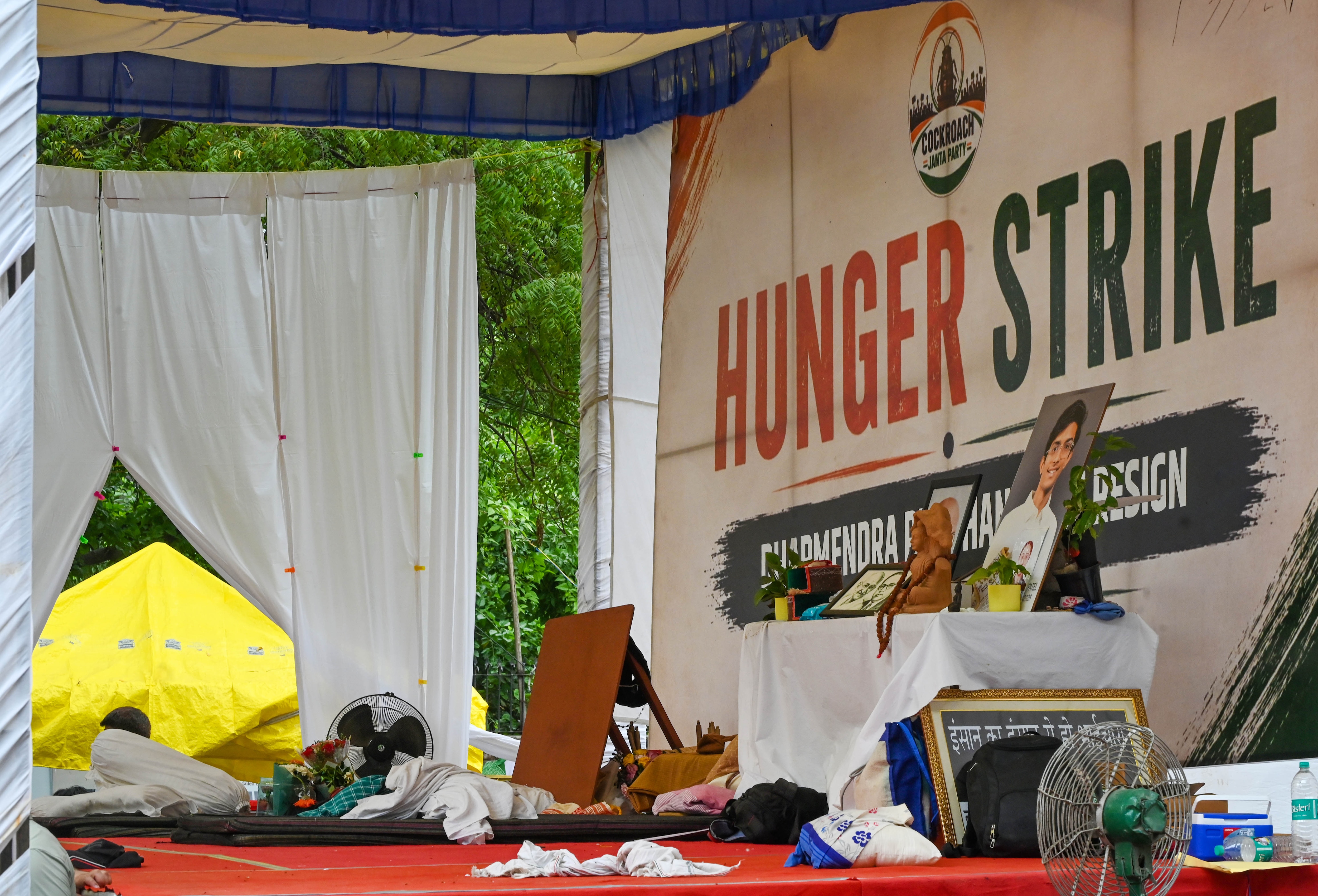 A View of stage at Jantar Mantar after activist Sonam Wangchuk, unseen, was shifted to a hospital for medical care by police in New Delhi on Saturday, July 18, 2026. (Hindustan Times) A View of stage at Jantar Mantar after activist Sonam Wangchuk, unseen, was shifted to a hospital for medical care by police in New Delhi on Saturday, July 18, 2026. (Hindustan Times)