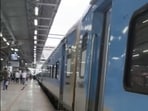 Passengers present at the station said that the water continued to flow for a brief period, forcing commuters to carefully navigate the wet patch, luggage in tow. (HT)