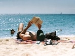Despite warnings, the trend of tanmaxxing—extreme sun exposure and tanning—is growing. Dermatologists emphasize the dangers of UV damage, which can lead to skin cancer and premature aging.