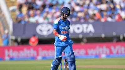 India's KL Rahul walks off the pitch after being bowled out by England's Jofra Archer. (AP) India's KL Rahul walks off the pitch after being bowled out by England's Jofra Archer. (AP)