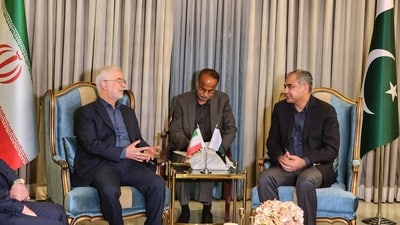 In this photo released by the Pakistan's Interior Ministry, Iran's Interior Minister Eskandar Momeni, left, meets with his Pakistani counterpart Mohsin Naqvi, right, upon arrival at Nur Khan airbase, in Rawalpindi, Pakistan, Monday, July 20, 2026. AP/PTI(AP07_20_2026_001031A) (AP) In this photo released by the Pakistan's Interior Ministry, Iran's Interior Minister Eskandar Momeni, left, meets with his Pakistani counterpart Mohsin Naqvi, right, upon arrival at Nur Khan airbase, in Rawalpindi, Pakistan, Monday, July 20, 2026. AP/PTI(AP07_20_2026_001031A) (AP)