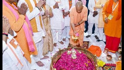 Chief minister Yogi Adityanath performs arti to Lord Mahadev at the ancient Lodheshwar Mahadev Temple, in Barabanki on Monday. (Sourced) Chief minister Yogi Adityanath performs arti to Lord Mahadev at the ancient Lodheshwar Mahadev Temple, in Barabanki on Monday. (Sourced)