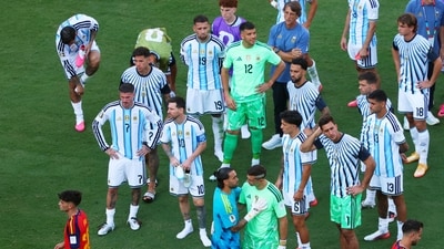 The Argentine players were dejected after losing the World Cup final to Spain. (REUTERS)