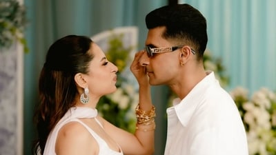 Sargun Mehta has praised Ravie Dubey's portrayal of Lakshman in Ramayana. Sargun Mehta has praised Ravie Dubey's portrayal of Lakshman in Ramayana.