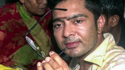 তৃণমূল কংগ্রেসের সর্বভারতীয় সাধারণ সম্পাদক তথা সাংসদ অভিষেক বন্দ্যোপাধ্যায়ের জন্য ফের আইনি ধাক্কা। (HT_PRINT)