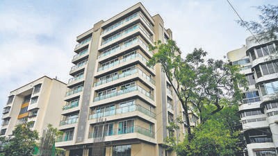 The dispute is related to the Ariisto Cloud building in Vile Parle (West). (Raju Shinde/HT Photo) The dispute is related to the Ariisto Cloud building in Vile Parle (West). (Raju Shinde/HT Photo)