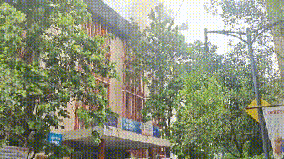 Several fire engines rushed to the scene after the authorities received information about the fire (HT). Several fire engines rushed to the scene after the authorities received information about the fire (HT).