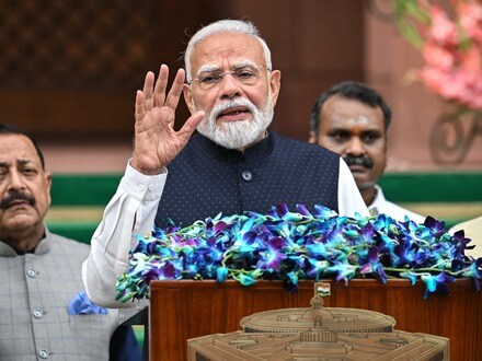সংসদের বর্ষাকালীন অধিবেশন শুরুর আগে দেশের সাম্প্রতিক সাফল্যের কথা তুলে ধরলেন প্রধানমন্ত্রী নরেন্দ্র মোদী। 