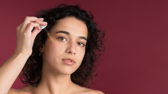 Face oil vs face serum, which is better