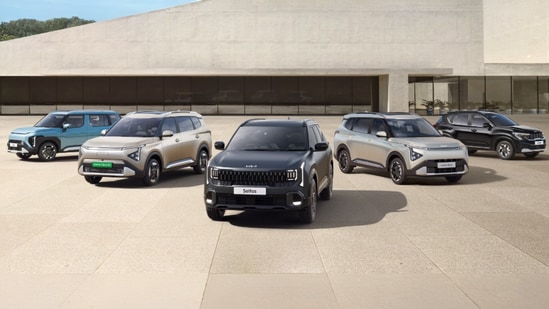 Kia Carnival, Sonet, Seltos, Carens Clavis and more offered with benefits of up to <span class='webrupee'>₹</span>1.5 lakh in July 2026