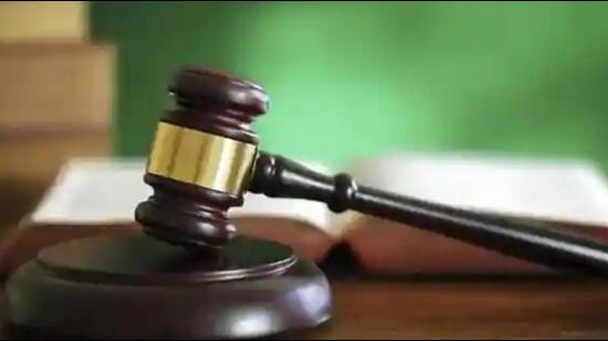 The court directed, “On perusal of the messages and social media post sent by the applicant, this court found that the applicant is not a person of sound mind, therefore, the chief medical officer (CMO), Kaushambi, is directed to conduct his mental examination and keep it on record of the file of this case before the concerned district court.” (Pic for representation)