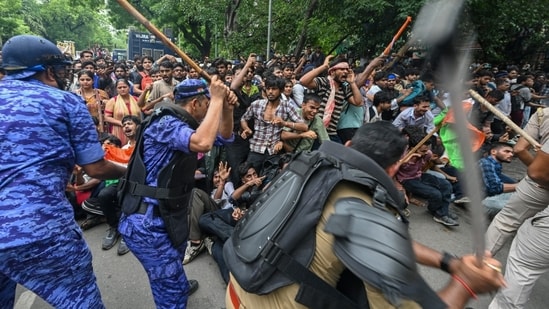 As the standoff continued, a CJP delegation headed to meet BJP leader and Union health minister JP Nadda to present the group's demands.(Hindustan Times)