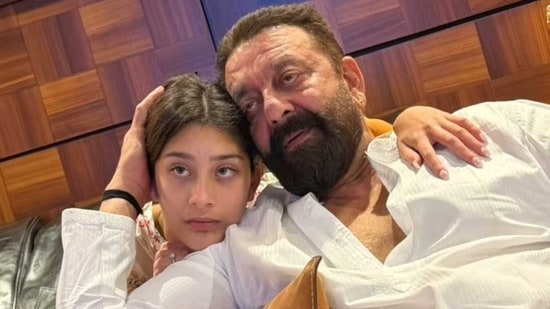The picture shared by Maanayata.