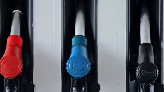 US gas prices top $4 per gallon as the US-Iran conflict disrupts Strait of Hormuz oil flows. (Pexel/Representative image)