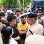 সোমবার ‘চলো সংসদ’ কর্মসূচিকে কেন্দ্র করে ককরোচ জনতা পার্টি (CJP)-র সমর্থকদের সঙ্গে দিল্লি পুলিশের সংঘর্ষের ঘটনা ঘটে। 