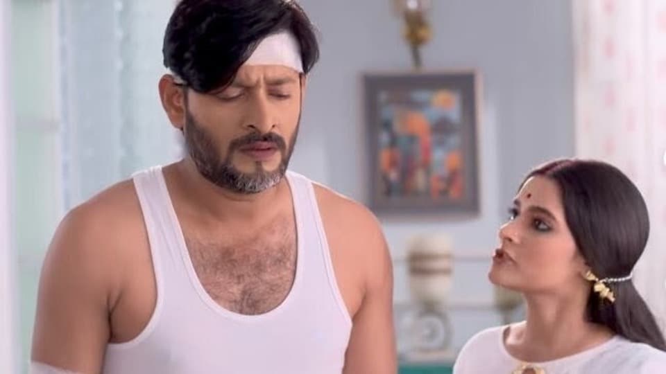 বিনায়ককে সুস্থ করে তুলতে স্ত্রীর দায়িত্ব পালন বাবলির