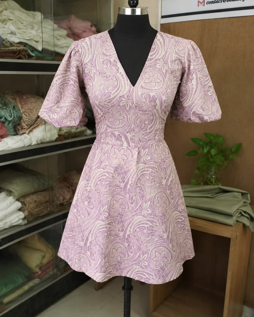 This summer dress featured a fit-and-flare mini in soft lilac-pink paisley that looked perfect for a beach vacation. (Bodhi Label) This summer dress featured a fit-and-flare mini in soft lilac-pink paisley that looked perfect for a beach vacation. (Bodhi Label)