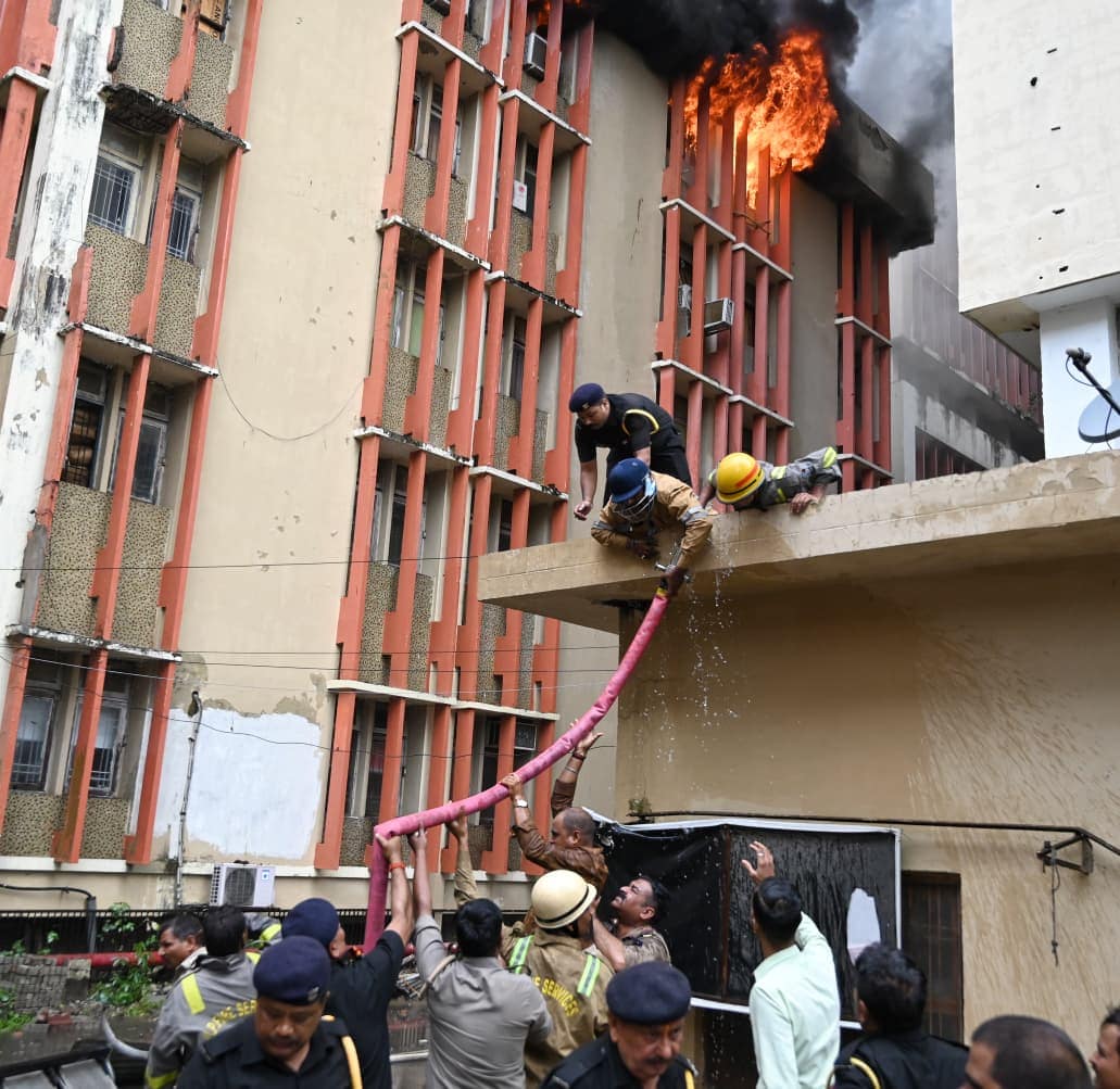 Fire fighters douse the fire broke out on the fourth floor of Jawahar Bhawan building in Lucknow on Monday, July 20, 2026. (Mustaq Ali/Hindustan Times) Fire fighters douse the fire broke out on the fourth floor of Jawahar Bhawan building in Lucknow on Monday, July 20, 2026. (Mustaq Ali/Hindustan Times)
