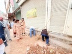 Mayor Inderjit Kaur took stock of the situation and checked the attendance of the sweeping staff. (HT Photo)