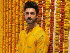‘আজকের নারীরা স্লিপ করে, মায়েরা মুখ বুজে থাকত….’, বেফাঁস করণ, কটাক্ষে জেরবার