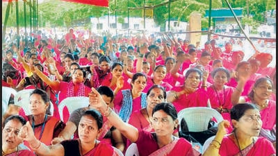 600 Asha, Anganwadi workers protest SIR duty 600 Asha, Anganwadi workers protest SIR duty