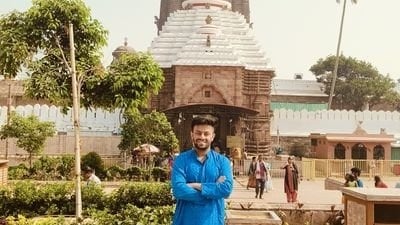 రిజెక్షన్ల నుంచి 'డ్రీమ్ జాబ్' వరకు స్ఫూర్తిదాయక ప్రయాణం.. రిజెక్షన్ల నుంచి 'డ్రీమ్ జాబ్' వరకు స్ఫూర్తిదాయక ప్రయాణం..