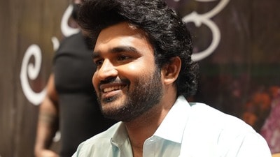 Kiran Abbavaram: నాతో అంత బడ్జెట్ పెట్టి సినిమా తీయడం రిస్కే.. అందుకే సంబరాల ఏటి గట్టు వదులుకున్నా: కిరణ్ అబ్బవరం Kiran Abbavaram: నాతో అంత బడ్జెట్ పెట్టి సినిమా తీయడం రిస్కే.. అందుకే సంబరాల ఏటి గట్టు వదులుకున్నా: కిరణ్ అబ్బవరం