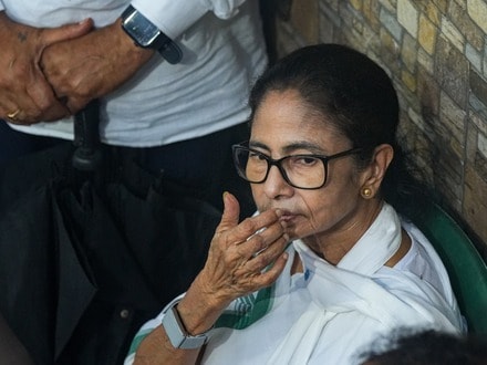 রাতের মধ্যেই কলকাতা হাইকোর্টে আবেদন জানায় তৃণমূল।