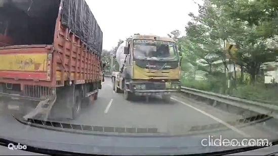 The Hyderabad professor was driving on a one-way road when a truck appeared in front of him.
