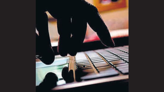 The 79-year-old victim was shown fictitious profits of <span class='webrupee'>₹</span>61 crore over 13 months. Police recovered laptops, SIM cards, cheque books and stamps. (File photo)