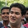 যন্তর মন্তরে লাঠিচার্জের সময় বার্গার খেয়ে পদ খোয়ালেন সিজেপি মুখপাত্র