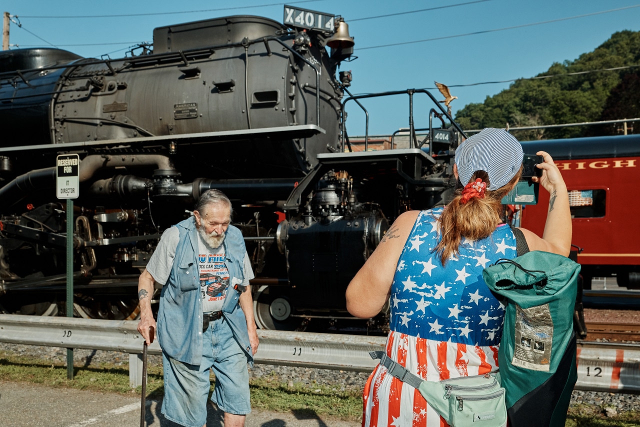 A woman snaps a photo of her father with Big Boy 4014 in Jim Thorpe, Pa. A woman snaps a photo of her father with Big Boy 4014 in Jim Thorpe, Pa.