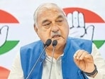 In a statement, Hooda condemned the lathi-charge against students protesting against the paper leak in Delhi. (HT File)