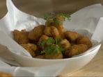 Ranveer Brar's chicken popcorn recipe takes approximately 30 minutes to make. 