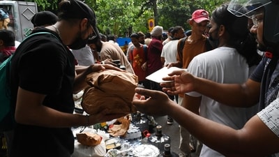 New Delhi, India - July 22, 2026: Supporters sending food and beverages in big quantity through online food delivery portals for the CJP protesters gathered at the demonstration site  at Jantar Mantar, in New Delhi, India, on Wednesday, July 22, 2026.  (Photo by Vipin Kumar/ Hindustan Times) (Hindustan Times)