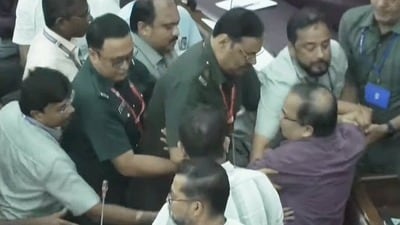 সাসপেন্ড বেলেঘাটার বিধায়ক (সৌজন্যে টুইটার) সাসপেন্ড বেলেঘাটার বিধায়ক (সৌজন্যে টুইটার)