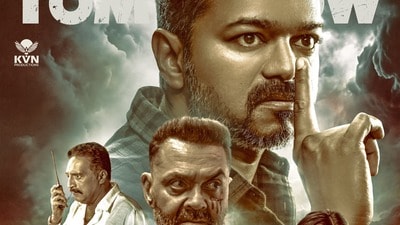లీకైన సినిమాకు ఇంత డిమాండా? జన నాయగన్ కు ఫస్ట్ డే 100 కోట్లు ఖాయం..సీఎం విజయ్ మేనియా..అక్కడ మాత్రం అంతంతే! (x/KvnProductions) లీకైన సినిమాకు ఇంత డిమాండా? జన నాయగన్ కు ఫస్ట్ డే 100 కోట్లు ఖాయం..సీఎం విజయ్ మేనియా..అక్కడ మాత్రం అంతంతే! (x/KvnProductions)